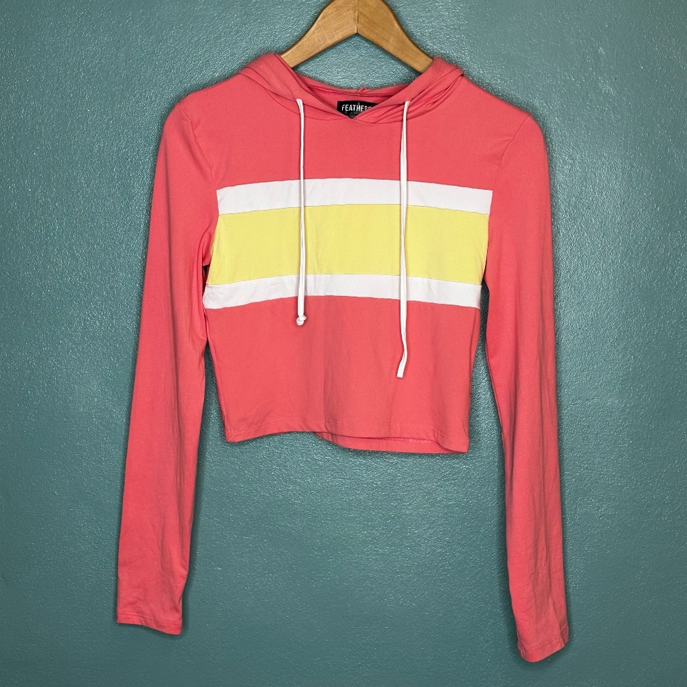 Feathers Medium Crop Top Soft Hoody Casual Sport